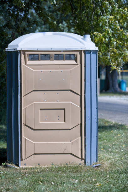 Best Portable restroom trailer rental  in Jamestown, KY